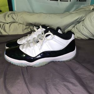 Air Jordan 11 Retro Low “Emerald”